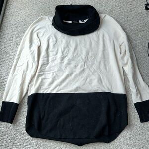 CYRUS | size M sweater